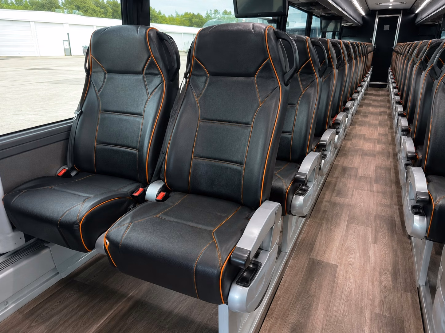 charter buses for weddings at bloomington and twin cities metro venues