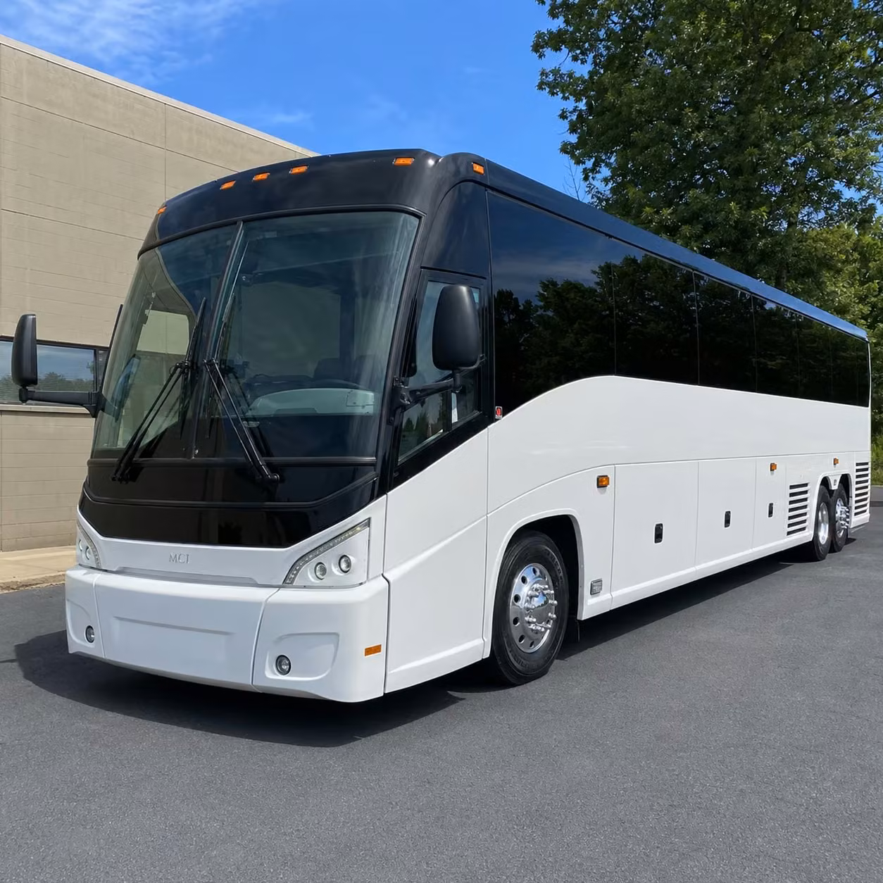 corporate groups in bloomington rely on long distance charter buses for conference travel